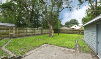 3832 Bowdoin St, Des Moines, IA 50313