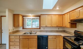 1949 WALN CREEK Dr, Salem, OR 97306