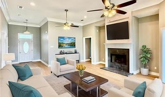 204 DOERR Dr, Arabi, LA 70032