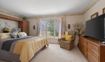 1122 Packard Pl, Auburn, IN 46706