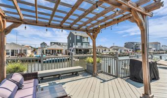 215 Pine Dr, Bayville, NJ 08721
