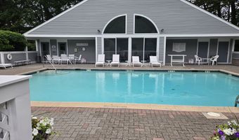 51 Hale Ln 51, Darien, CT 06820