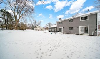 520 Meadowbrook Dr, Adrian, MI 49221