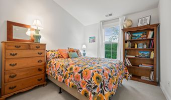 81 Brentwood Cir 81, Danbury, CT 06810