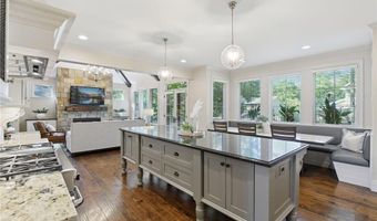 132 Interlachen Rd, Hopkins, MN 55343