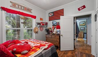 902 F St, Barling, AR 72923