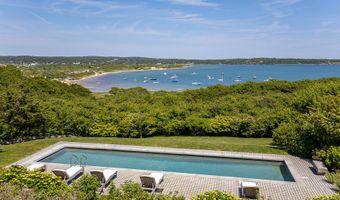 7 Clay Pit Ln, Aquinnah, MA 02535
