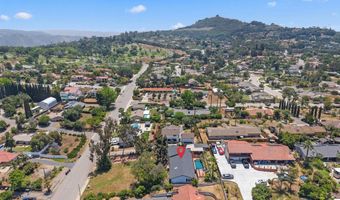 925 Moody Dr, Escondido, CA 92027