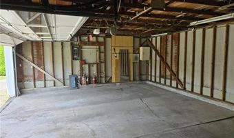 18916 166th St, Basehor, KS 66007