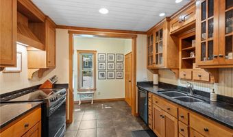 405 Oak Ave N, Annandale, MN 55302