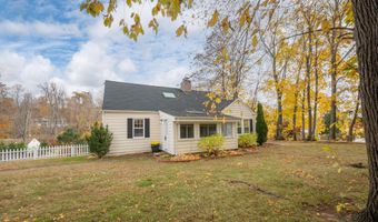 8 Lakeview Rd, Brookfield, CT 06804