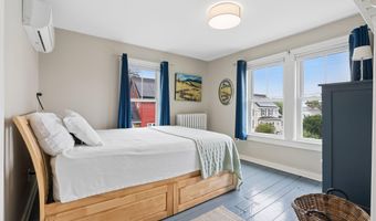 12 Cherry St, Bath, ME 04530