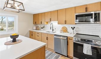 37 Phillip St, Coventry, RI 02816