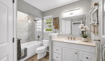 201 Ho'opili Akau St, Kihei, HI 96753