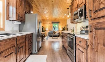1118 Hawthorne St, Alexandria, MN 56308