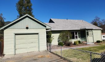 2315 NW Highland Ave, Grants Pass, OR 97526