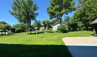 1005 3rd St, Britton, SD 57430