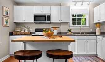 1107 Arborview Blvd, Ann Arbor, MI 48103
