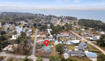 402 Chippendale Ln, Bonneau, SC 29431