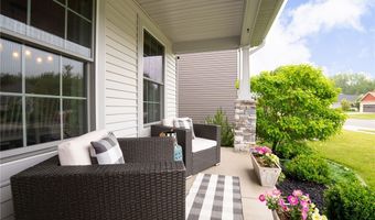 132 Boxelder Ln, Amherst, NY 14228