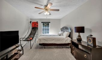 10237 INDEPENDENCE Dr, North Royalton, OH 44133