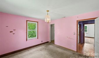 1212 Meadow Ln, Charlotte, NC 28205