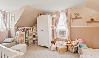 142 Mowry Ave, Cumberland, RI 02864