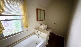 1312 Alby St A, Alton, IL 62002