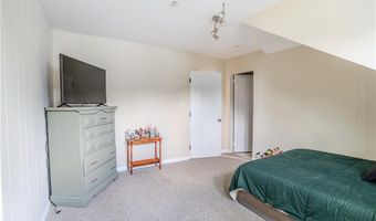 27 May St, Blackstone, MA 01504