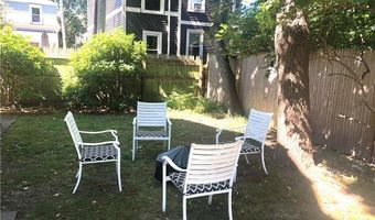 28 Calvert St 1, Newport, RI 02840