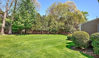 11 Henry Dr, Barrington, RI 02806