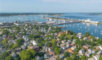 11 Willow St 5, Newport, RI 02840