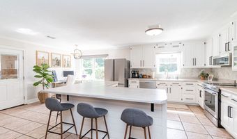 2518 Kenilworth Dr, Albany, GA 31707