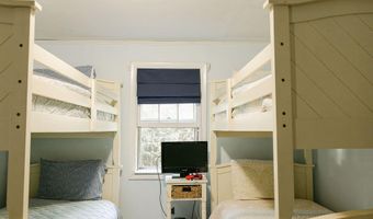 22 Presidents Rd, Bourne, MA 02532