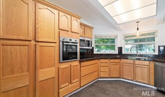 8306 W Wilowpark Dr, Boise, ID 83714