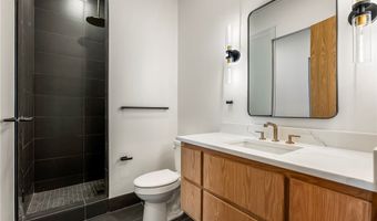 905 SE 4th St 203, Bentonville, AR 72712