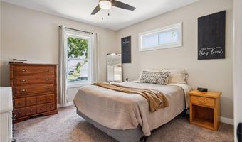1102 E 2nd St, Anamosa, IA 52205
