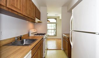 3302 WOODBURN VILLAGE Dr 23, Annandale, VA 22003