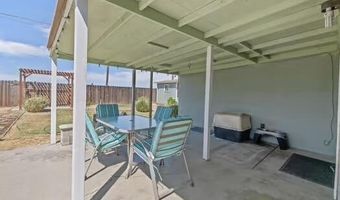 11428 Redwood St, Armona, CA 93202