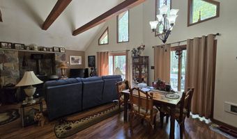 8 Running Bear Ln, Albrightsville, PA 18210
