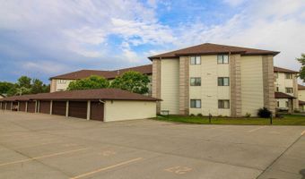 2900 N 4th St #305, Bismarck, ND 58503