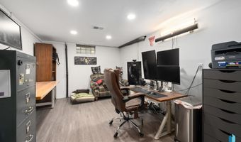 121 S 5th Ave, Brandon, SD 57005