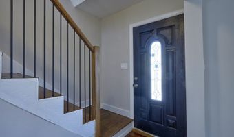 6 Levitt Ave, Bergenfield, NJ 07621