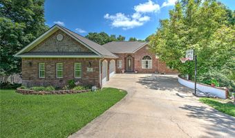 3 Buckfast Ln, Bella Vista, AR 72714