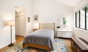 40 Huntington Ct 40, Bethel, CT 06801
