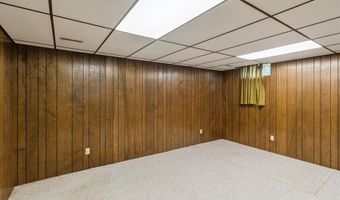 2907 Northwood Dr, Ames, IA 50010