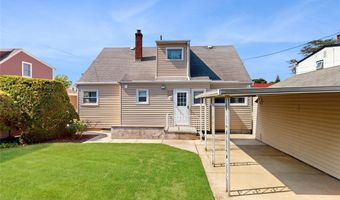 42 Plainfield Rd, Albertson, NY 11507