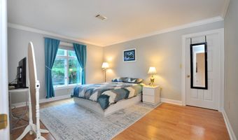 8 Centerbrook Ct 8, Avon, CT 06001