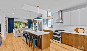 2553 Elkwood Cir, Charlotte, NC 28205