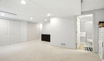 2965 Talaga Dr, Algonquin, IL 60102